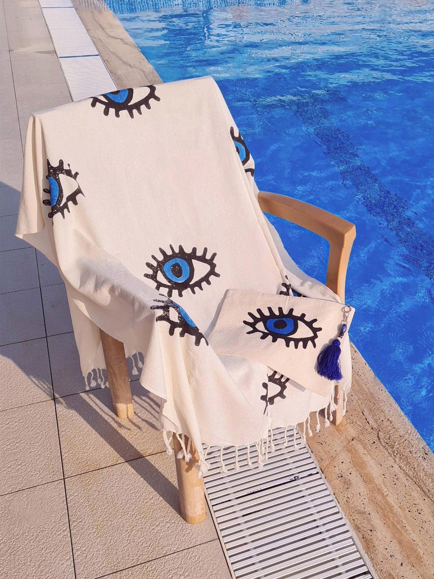 Lightweight beach towel